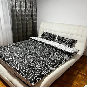 Apartment Mona Taxi#airport #parking#bucharest#therme, Otopeni